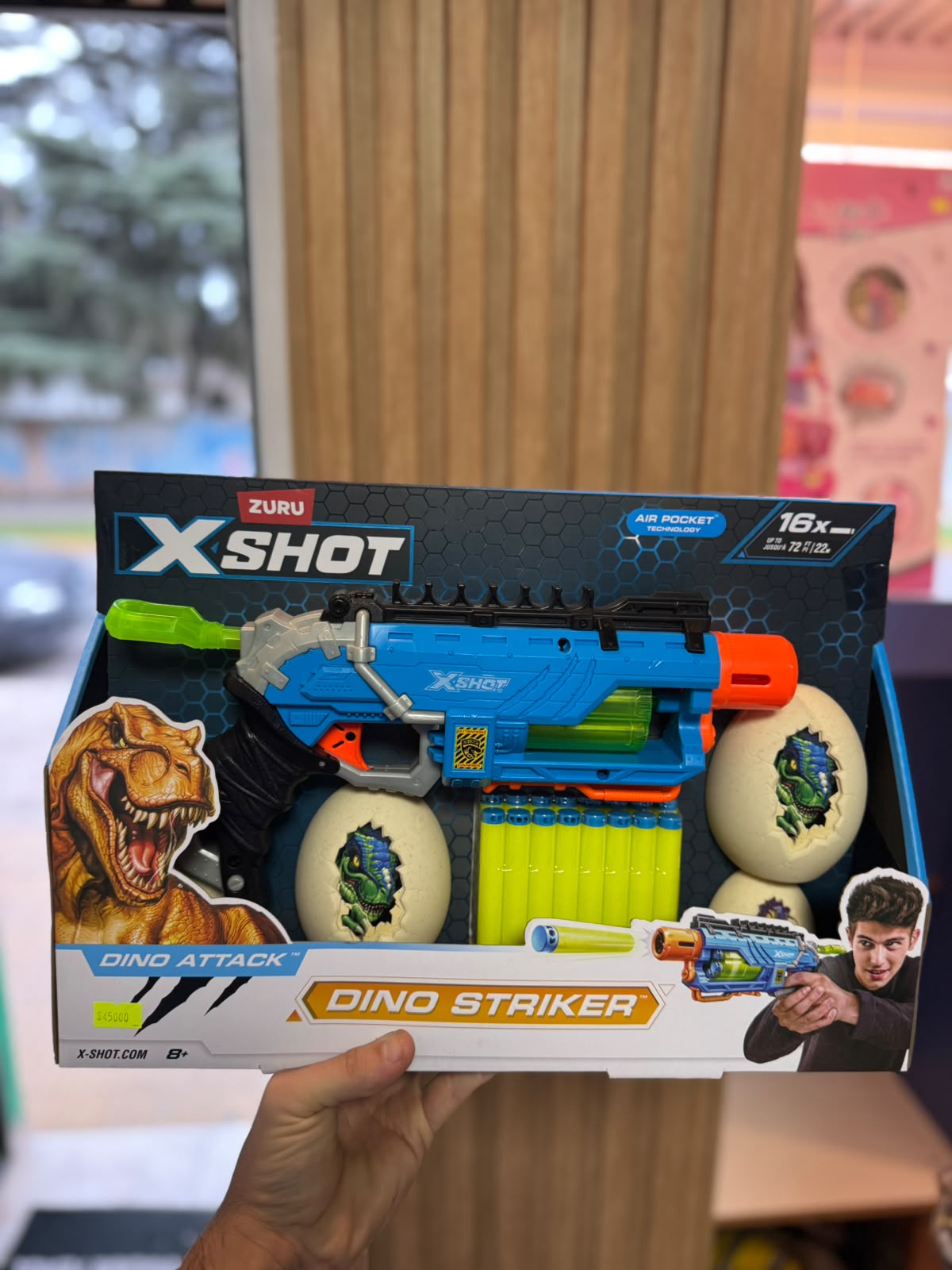 Dino striker