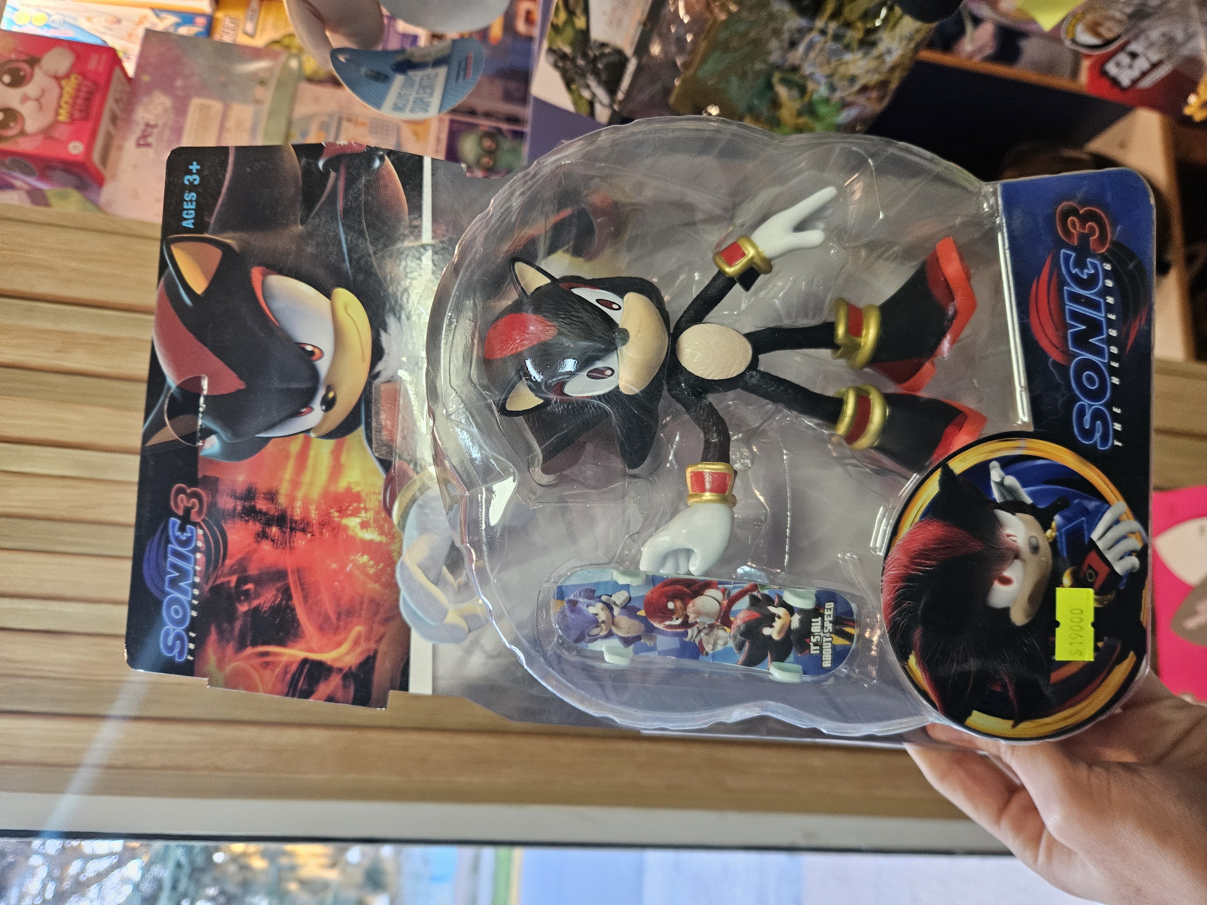 Figura Shadow Erizo con Patineta