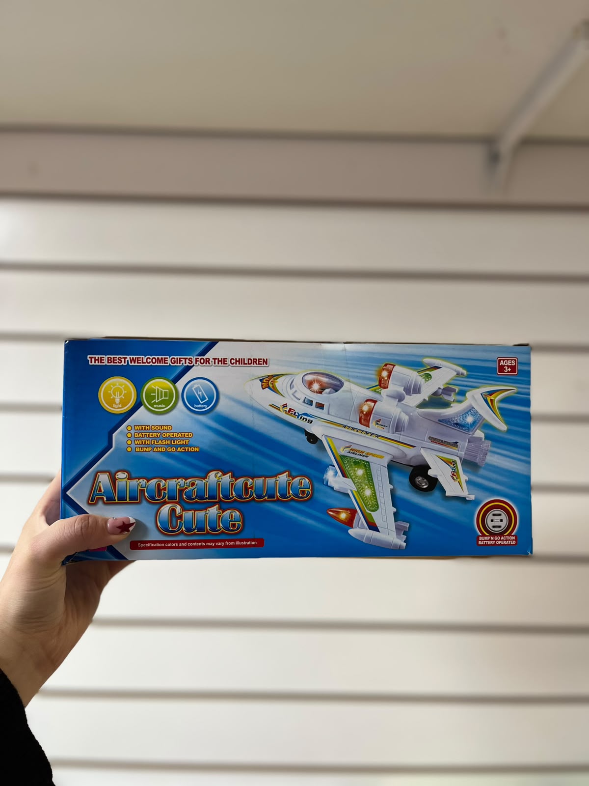 Avión con ruedas a fricción